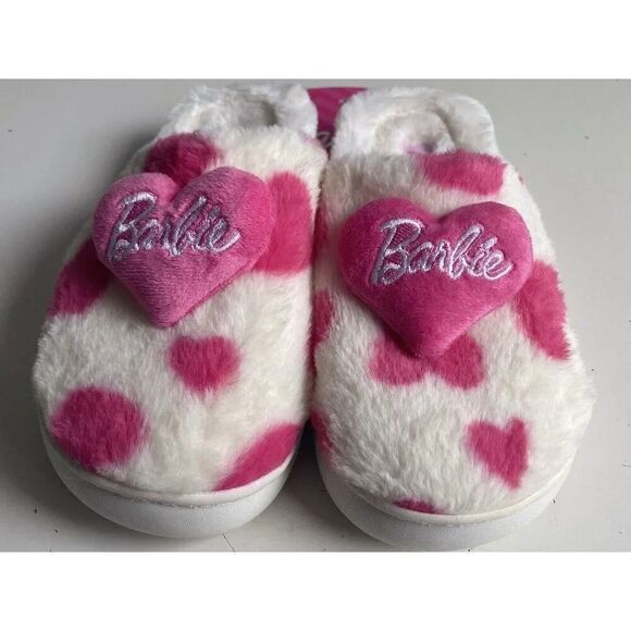 Barbie HEARTS Fluffy Slippers Pink Soft Indoor/Outdoor Women’s Sz L 8-9 NEW - Picture 2 of 10